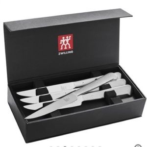 ZWILLING STEAK SETS
8-PC, STAINLESS STEEL KNIFE SET